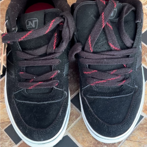 NSS Black & red NSS skater sneakers men's size 8 - Picture 4 of 13